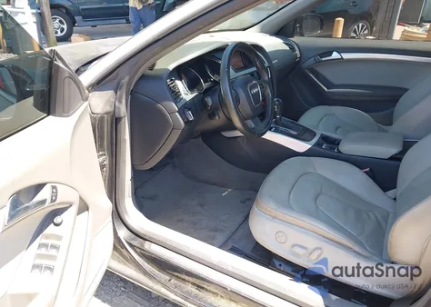 2010 Audi A5 2.0T Premium z USA, uszkodzony, nr VIN WAUJFAFH2AN008396